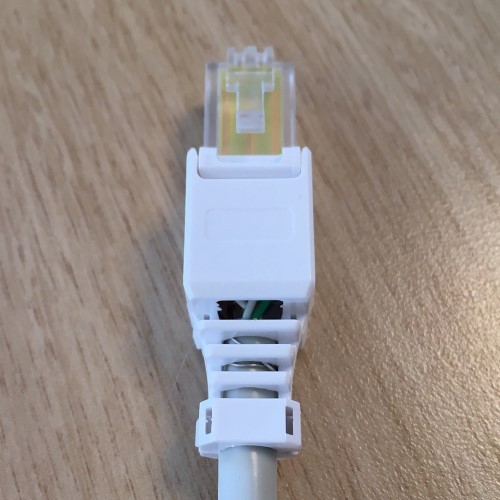 Krymp den verktygslösa kontakten